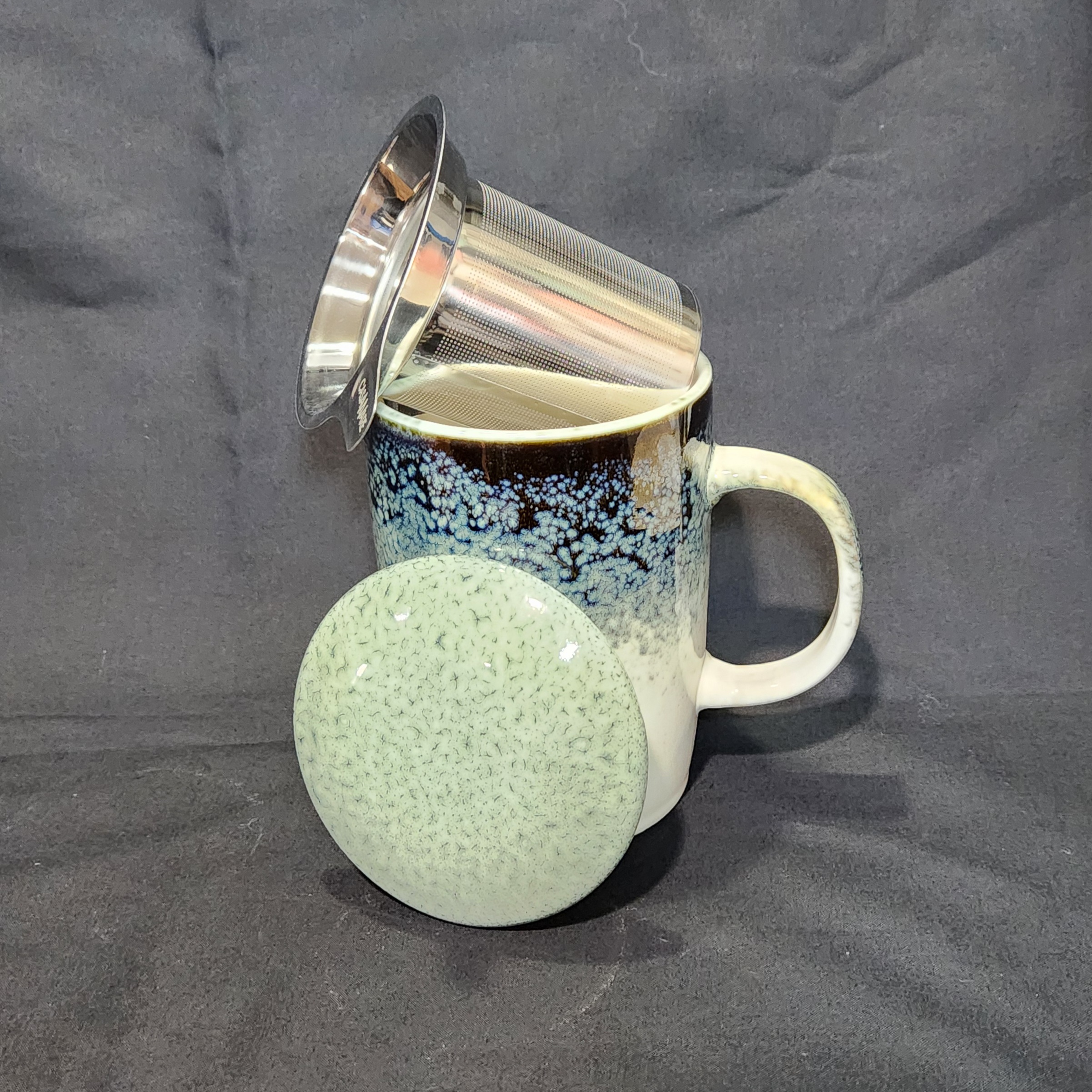Tilt & Drip Tea Infuser Mug (Cloud) 3 Tilt & Drip Tea Infuser Mug (Cloud) - Image 3